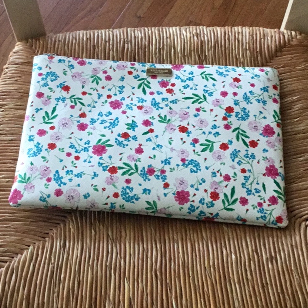 New clutch purse